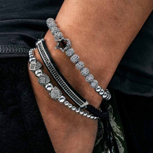 Hello Ice Hello Ice  3 Piece Bracelet Set + Roman Numeral Bangle - Picture 4 of 7